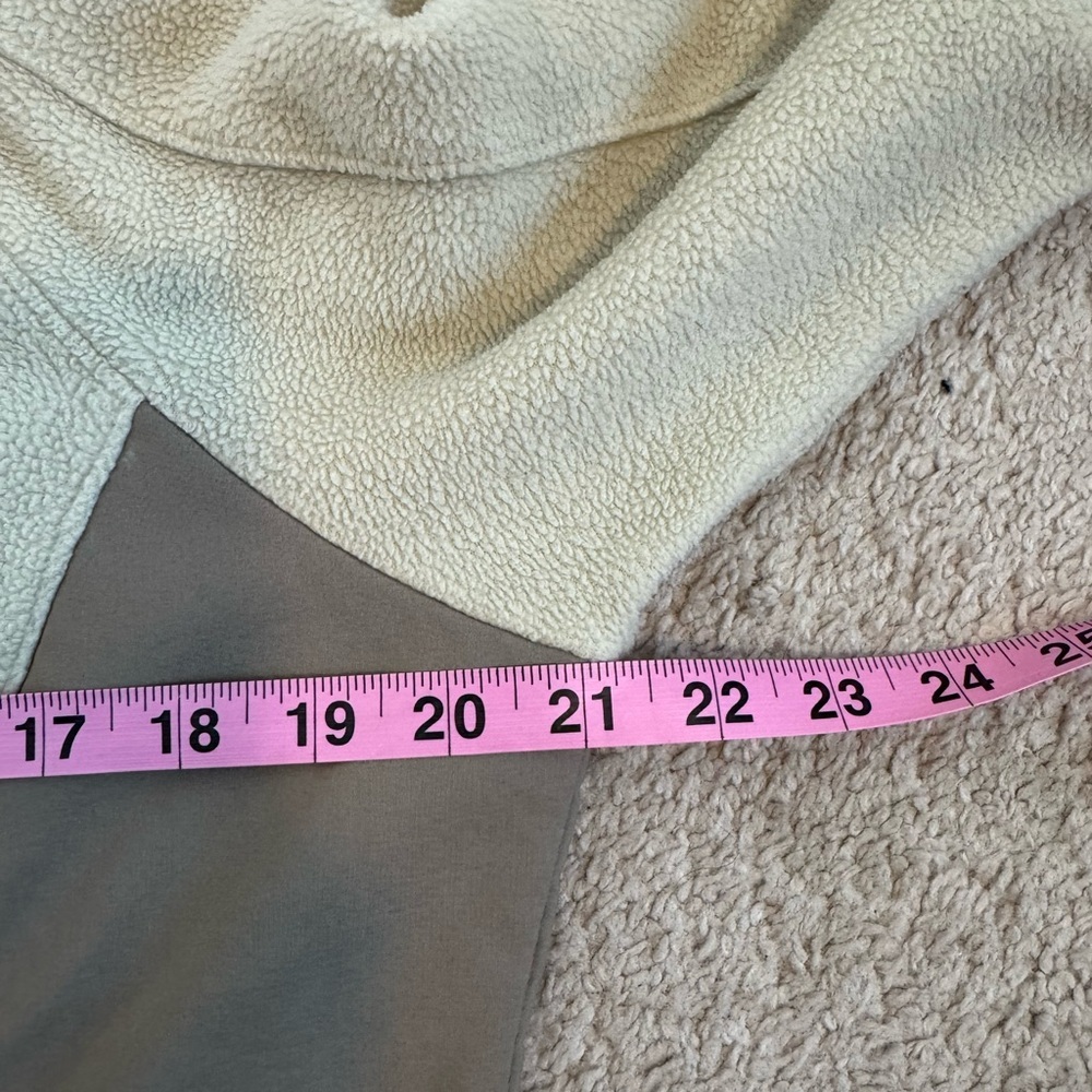 Columbia Women’s Beige Textured Zip Up‎ Jacket Size Large - Picture 10 of 11